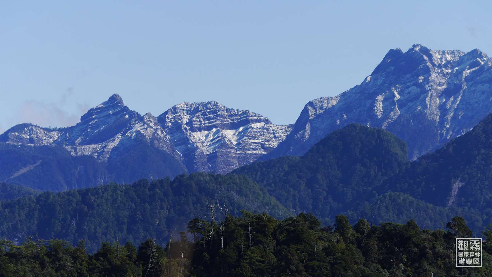 聖稜冬雪之品田山與穆特勒布山